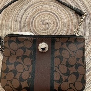 Coach- wristlet brand new